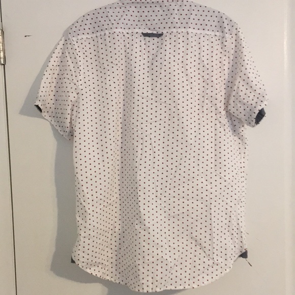 Large button down short sleeve shirt - Picture 4 of 4